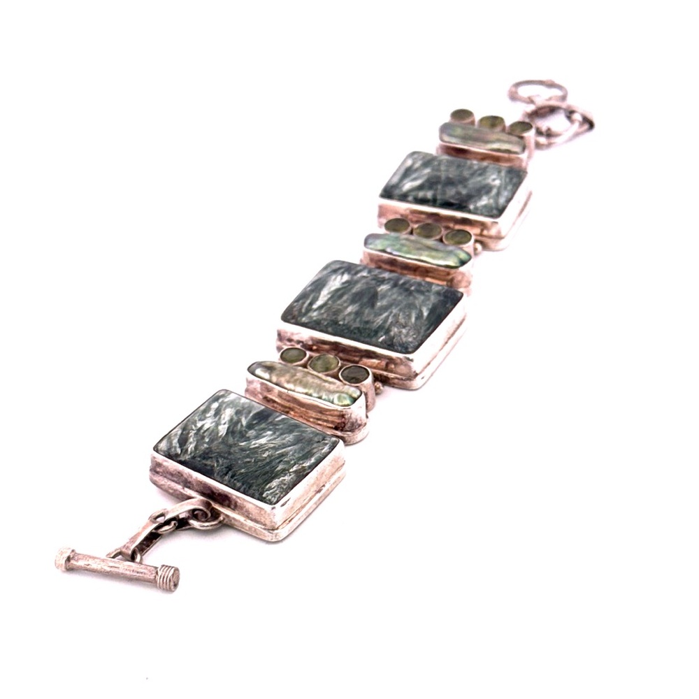 Large 925 Sterling Silver Seraphinite, Peridot and Mother of Pearl bracelet  97g